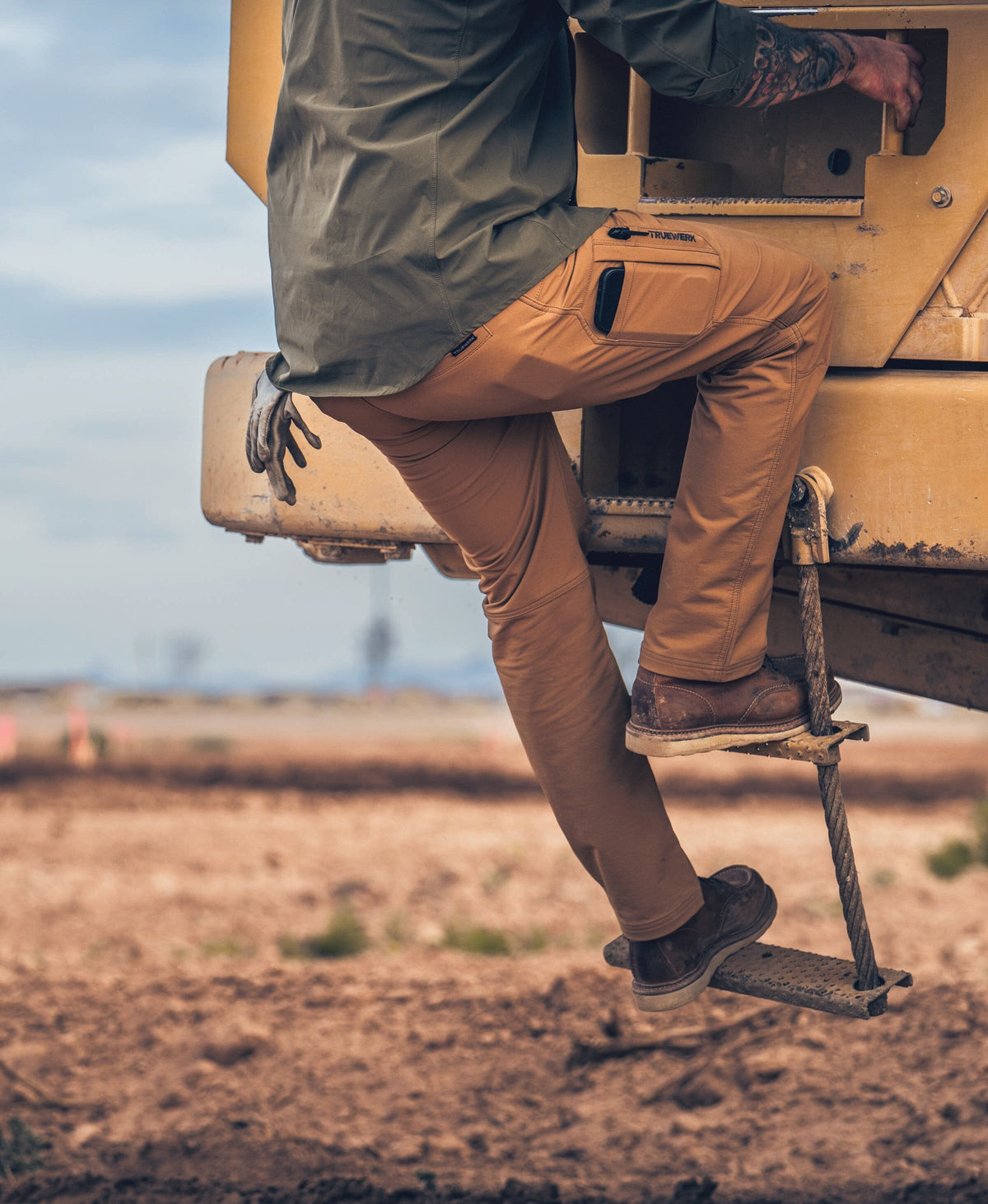 T2 WerkPant - Men's Fit Truewerk #color_sand